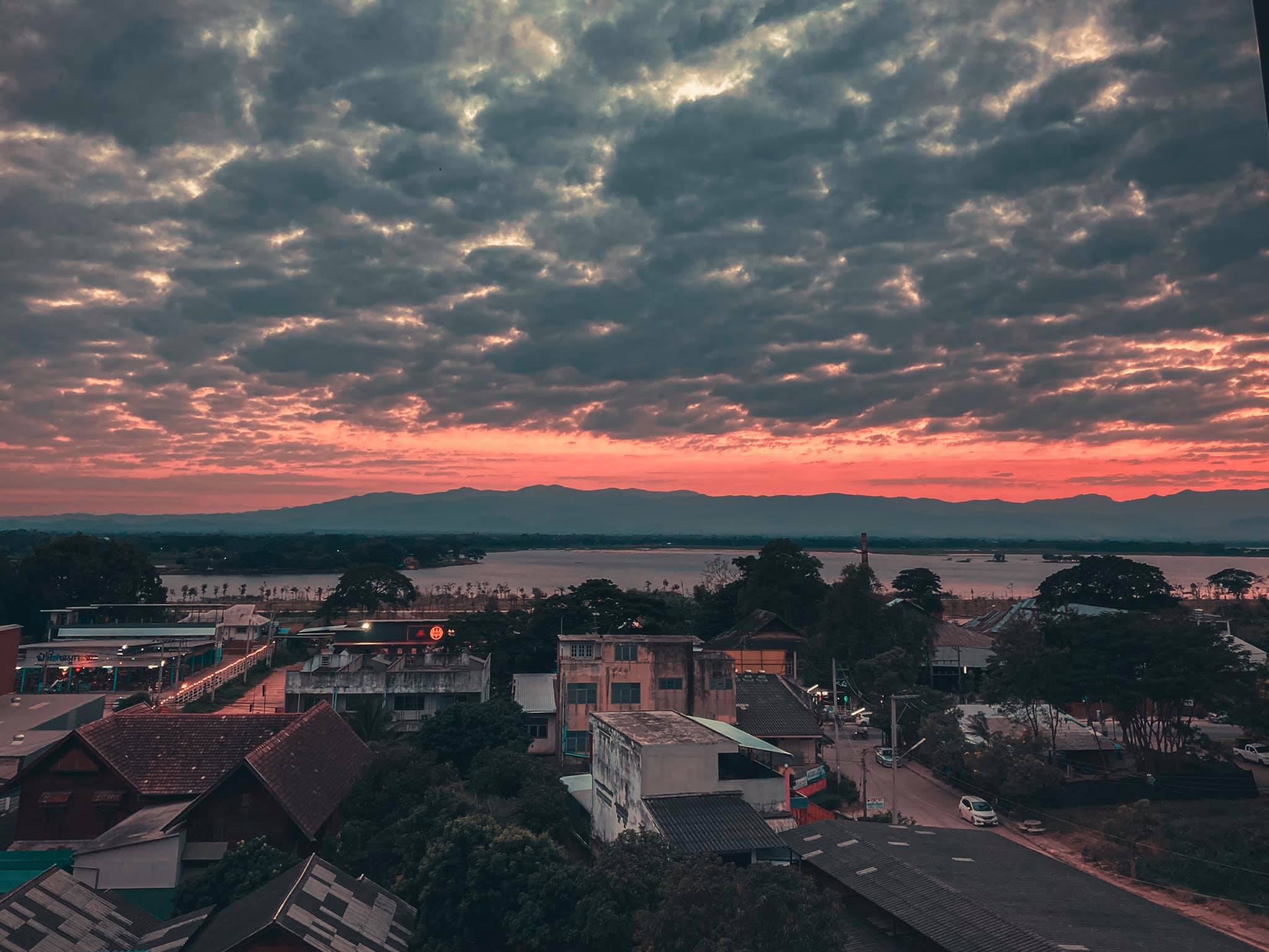 วิวกว๊านพะเยาจาก KM KWANPHAYAO HOTEL